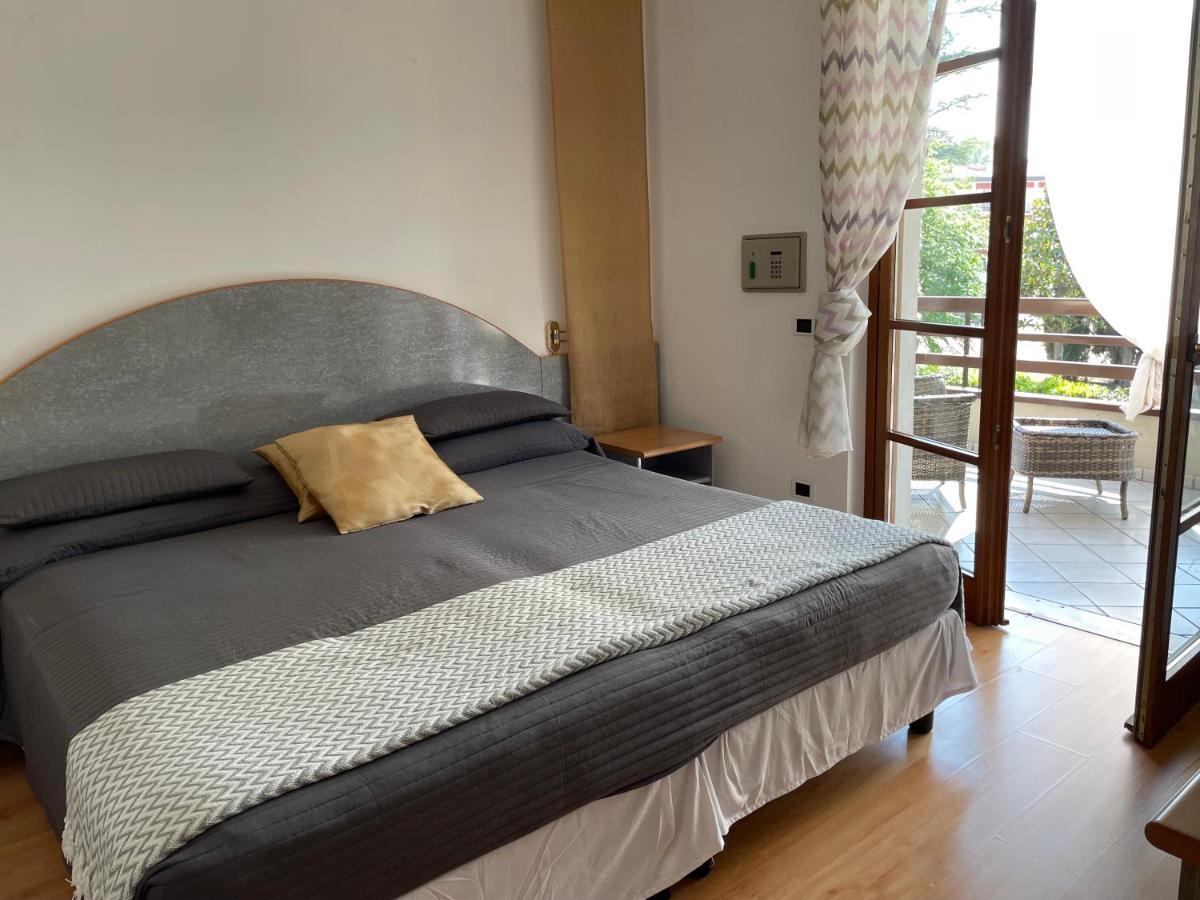Residence Alexandra Stay Sirmione Exterior photo